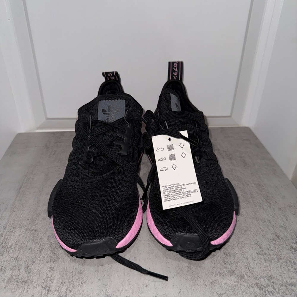 Adidas NMD_R1 Womens 6 Black/Pink - Picture 1 of 7